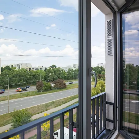 Shortstaypoland Pileckiego B140 *